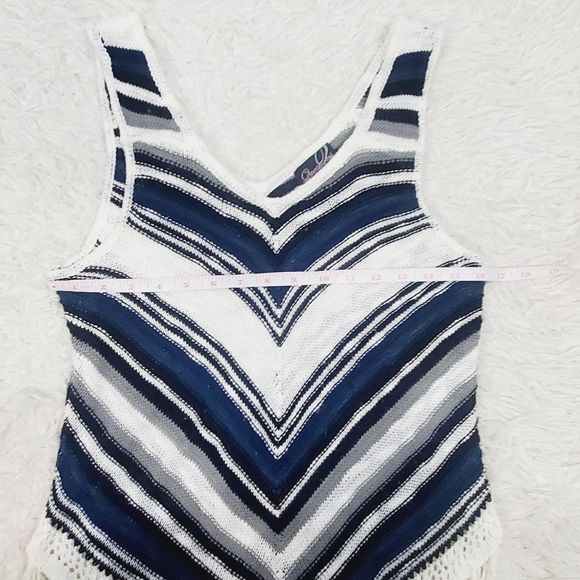 5x$25 Questions knit Crochet sleeveless  Asymetrical fringe tank top size small - Picture 9 of 9